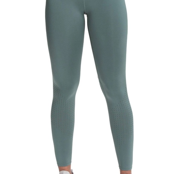 The North Face Women's Cloud Roll Tights, Small, Balsam Green - Picture 1 of 9